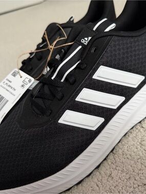 New Men’s Adidas Cloud Foam Sneakers  - Black/White